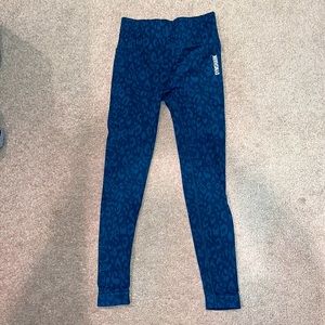 Gym shark teal animal print leggings - worn once - small